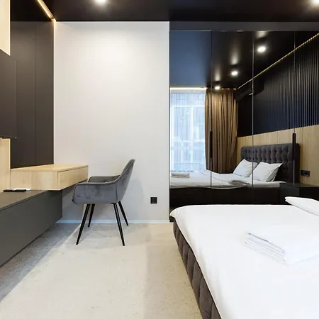 Nyvky Like - файна таун - 8 Aparthotel